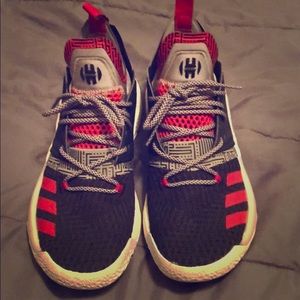 Harden Volume 2 by Adidas